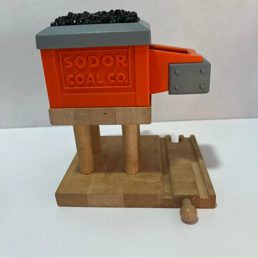Vintage 2003 Thomas Wooden Railway Sodor Coal Co. Loader Gullane